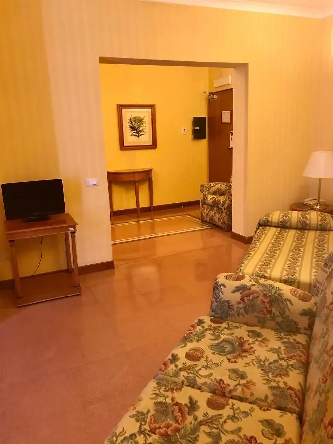 Residenza D'Aragona Hotel Palermo 4*,