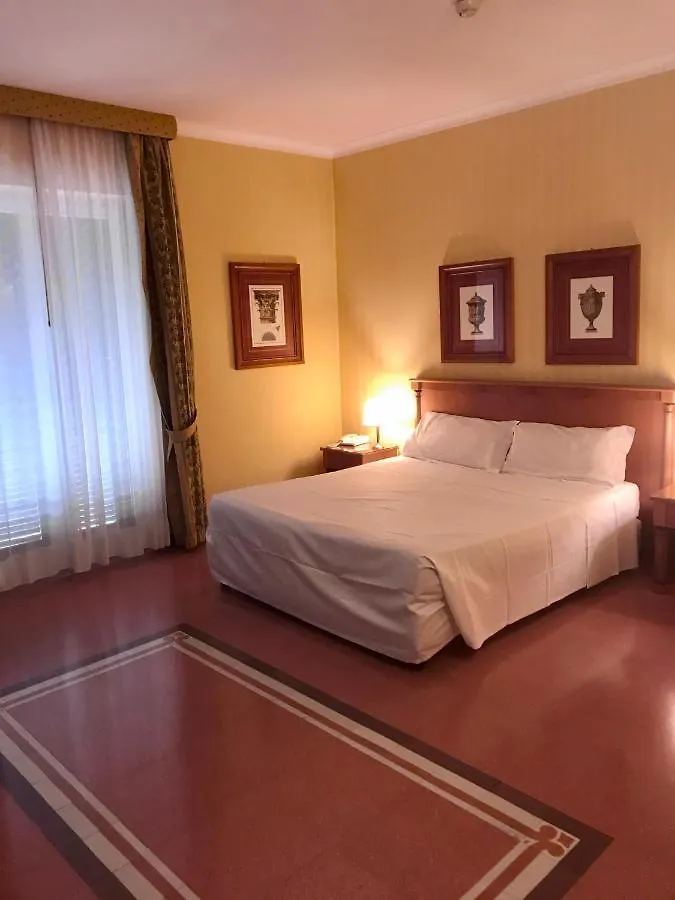Residenza D'Aragona Hotel Palermo 4*,